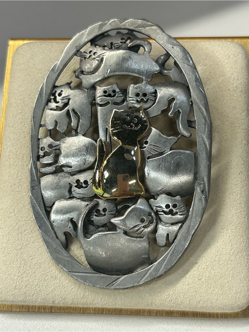 Ultra Craft large vintage cat brooch
